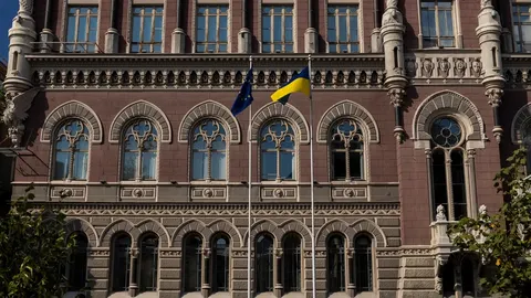 НБУ вимагає звільнити голову наглядової ради Сенс Банку: що це означає для вкладників