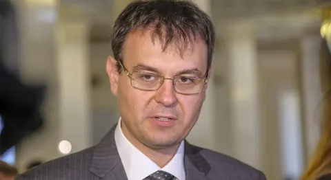 ПДВ для ФОПів відклали: зміни до єдиного податку не чіпатимуть до кінця війни