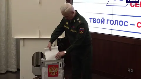 Вибори в РФ: тиск на бюджетників, затримання спостерігачів і обрив зв'язку на Да