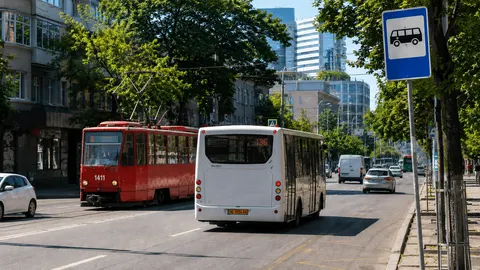 Як змінився рух транспорту у Дніпрі 24 серпня: перелік маршрутів