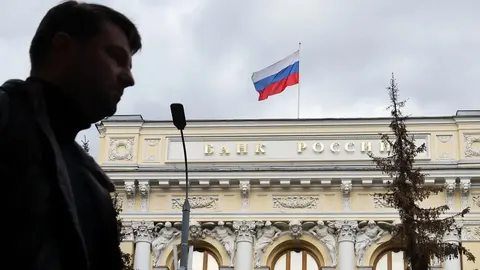 Росіяни виводять мільярди: що це означає для рубля та світових ринків