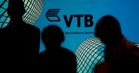 США заблокували активи ВТБ: що це означає для грошей