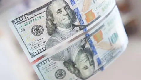 Резерви України впали на 5%: що це означає для гривні