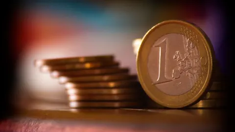 Курс на 24 вересня: долар 44,86, євро 51,19 — що це змінює для заощаджень