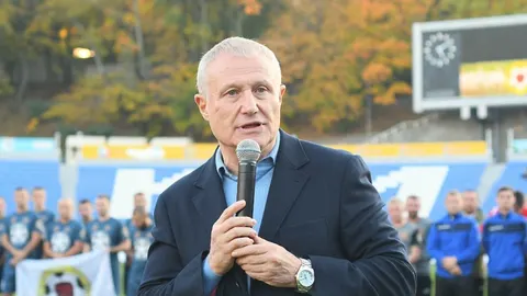 Як Суркіс урятував Динамо від банкрутства і повернув Лобановського