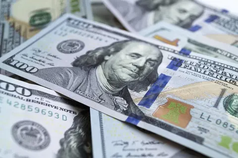 Курс долара 13 вересня: обмінники тримають спред 15–25 копійок
