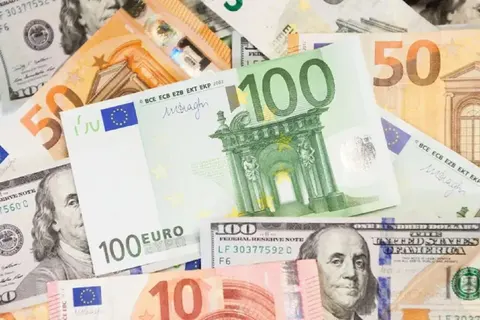 Курс долара та євро зріс: що це означає для гривневих заощаджень