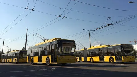 У Києві через пожежу змінили маршрути тролейбусів: перелік