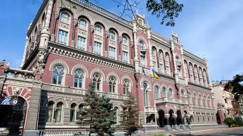 НБУ визнав голову наглядової ради Сенс Банку невідповідним вимогам