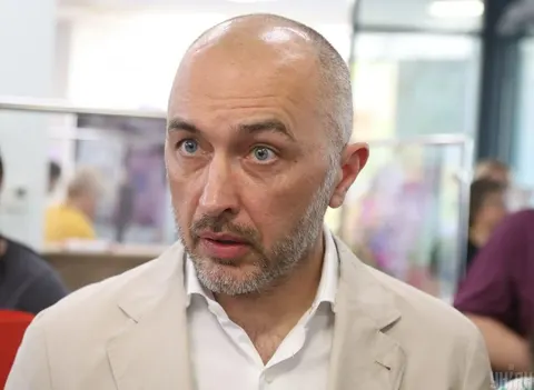 Скандал із дипломом Пишного: що означає для $54 млрд допомоги
