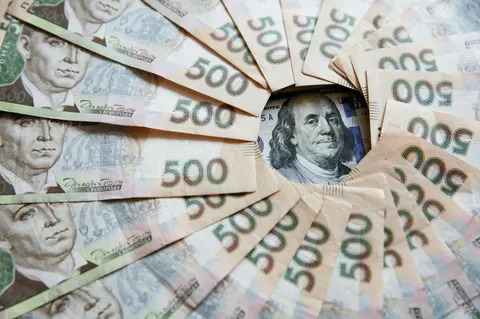 Курс долара може сягнути 45 грн: прогноз аналітика на найближчі дні
