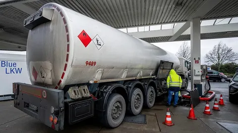 Шість країн ЄС хочуть податок на надприбутки нафтових компаній
