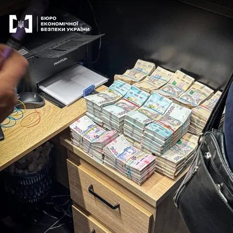 БЕБ викрила мережу «конвертаційних центрів»: 200 компаній, 23,5 млрд грн обігу