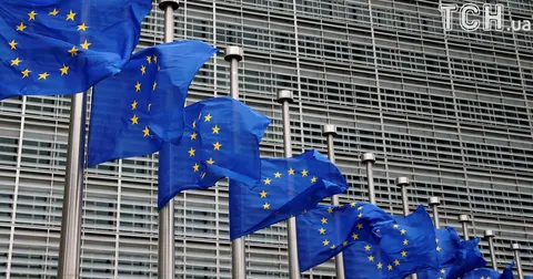 Франція хоче обмежити Україні закупівлю зброї поза ЄС: що це означає для грошей
