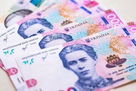 Активи трьох банків у ліквідації виставили на продаж: що це означає для вкладників