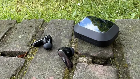 Realme Buds Air 8 Pro: скільки коштують бюджетні навушники з ANC 55 дБ