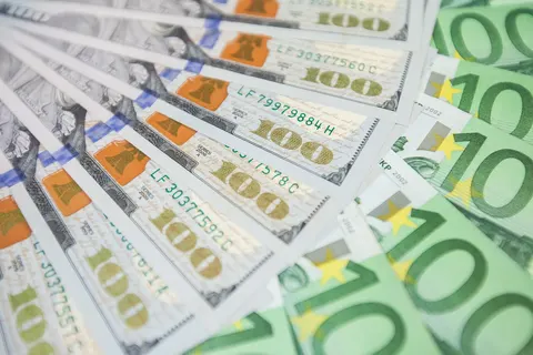 Курс валют 31 серпня: долар і євро подорожчали