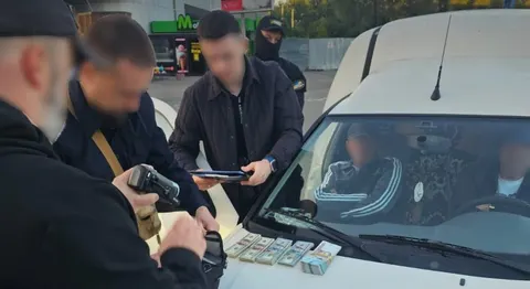 Хабарі в податковій Тернопільщини: 75 тис. євро і відкат 11,5% за відшкодування ПДВ