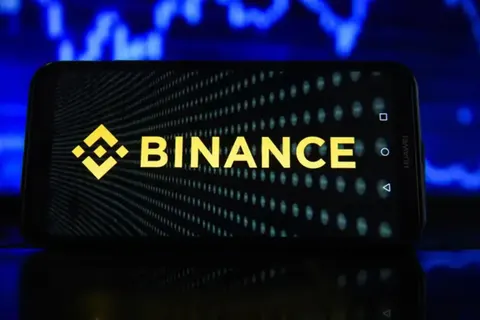 Binance з 28 вересня припиняє операції з гривнею: що робити з балансом